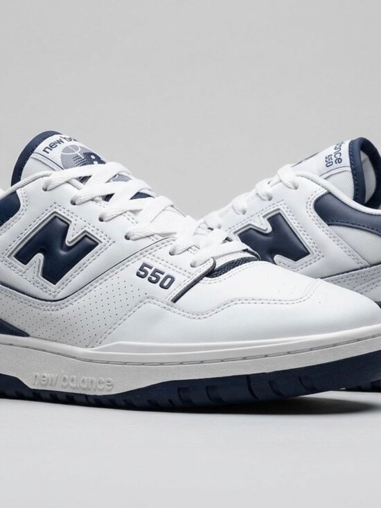 Athletic_Shoes